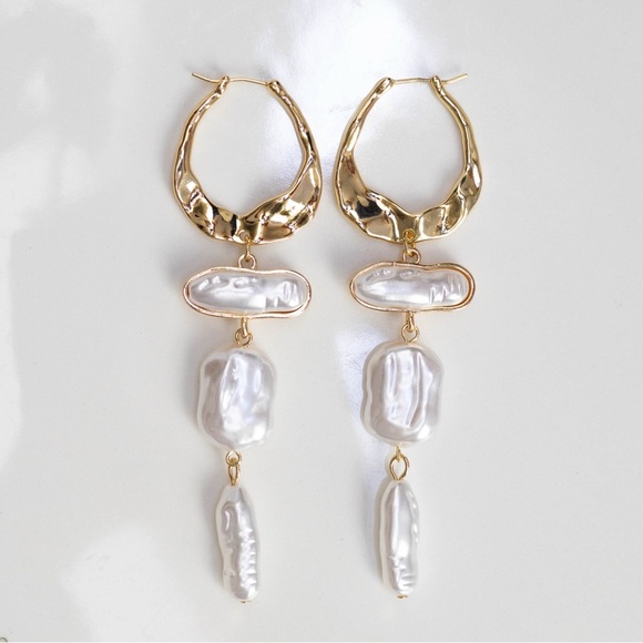 ✨For Love and Lemons Amelia Pearl Drop Earrings - Picture 2 of 5